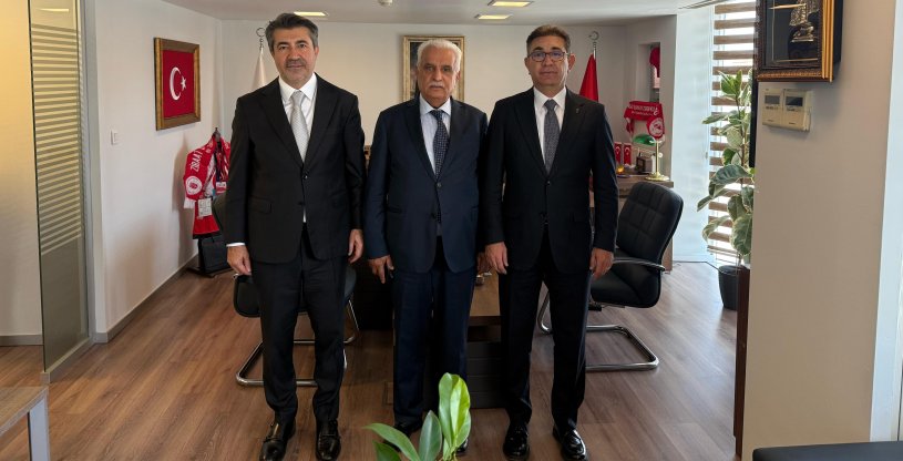 ZİRAAT BANKASI YÖNETİM KURULU BAŞKANI SAYIN TANYERİ VE GENEL MÜDÜR SAYIN ÇAKAR, SENDİKAMIZ BÖLGE BAŞKANI YİĞİT'İ ZİYARET ETTİ