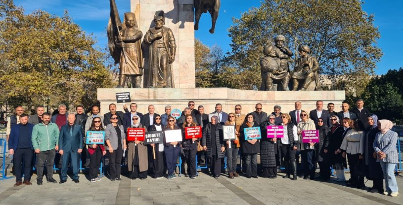 İSTANBUL, KADINA ŞİDDETE HAYIR DEDİ