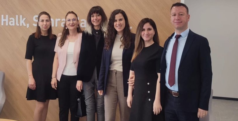 BOZKURT, HALK BANKASI BOSTANLI ŞUBESİNİ ZİYARET ETTİ