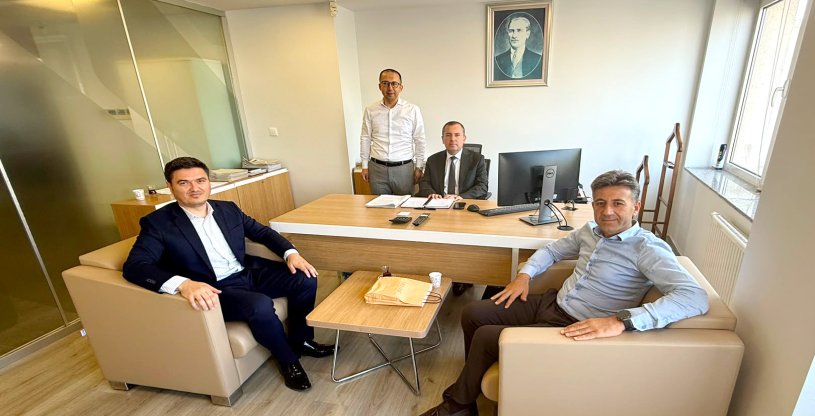 ÇOĞUN, ZİRAAT VE HALK BANKASI CEYHAN İLE ÇAMYOLU ŞUBESİNİ ZİYARET ETTİ
