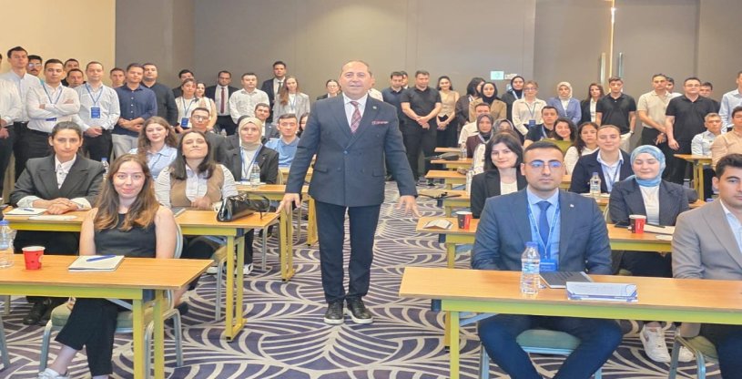 HALKBANK YENİ SERVİS GÖREVLİLERİNE SENDİKAMIZ ANLATILDI