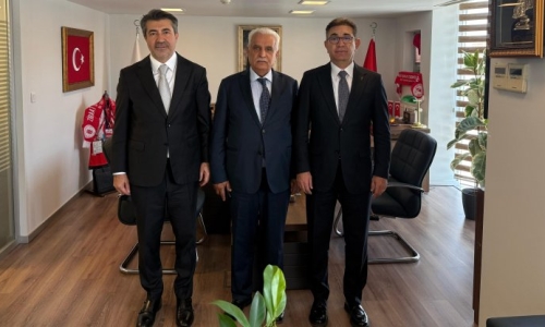 ZİRAAT BANKASI YÖNETİM KURULU BAŞKANI SAYIN TANYERİ VE GENEL MÜDÜR SAYIN ÇAKAR, SENDİKAMIZ BÖLGE BAŞKANI YİĞİT'İ ZİYARET ETTİ